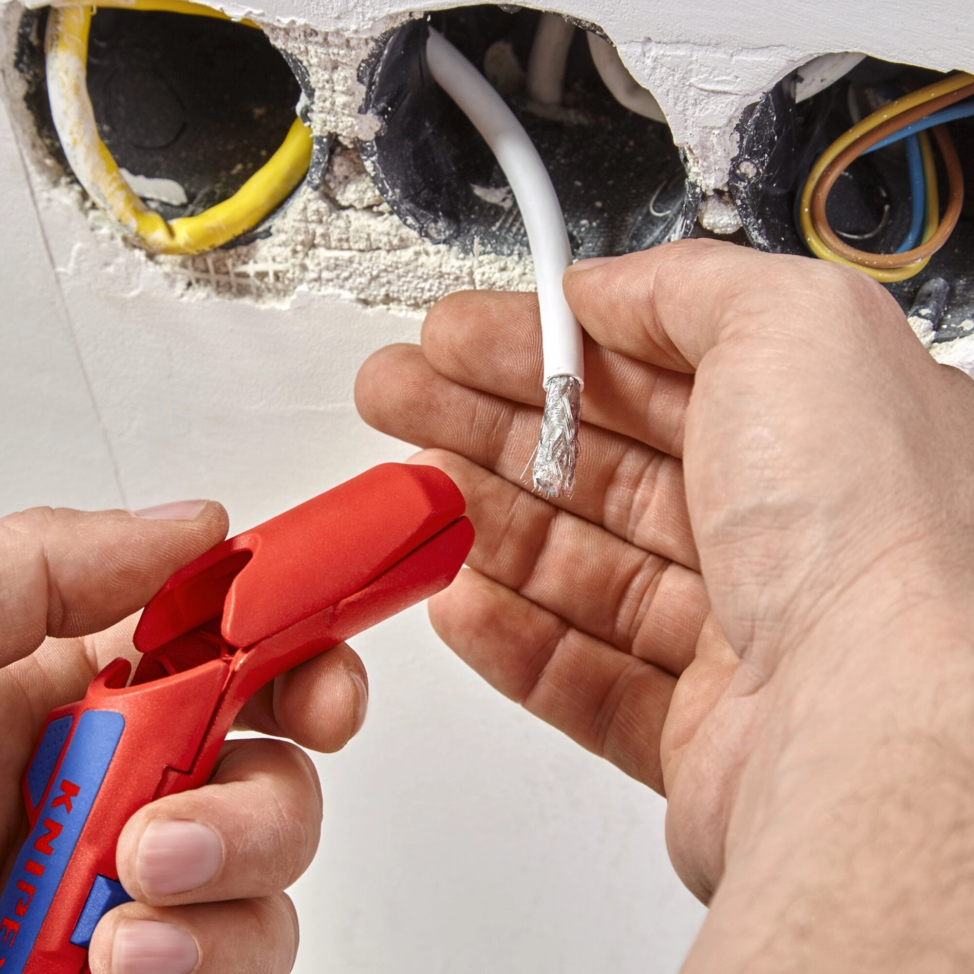 Knipex 16 95 02 SB 5 1/4" KNIPEX ErgoStrip Universal Dismantling Tool, Left-Handed