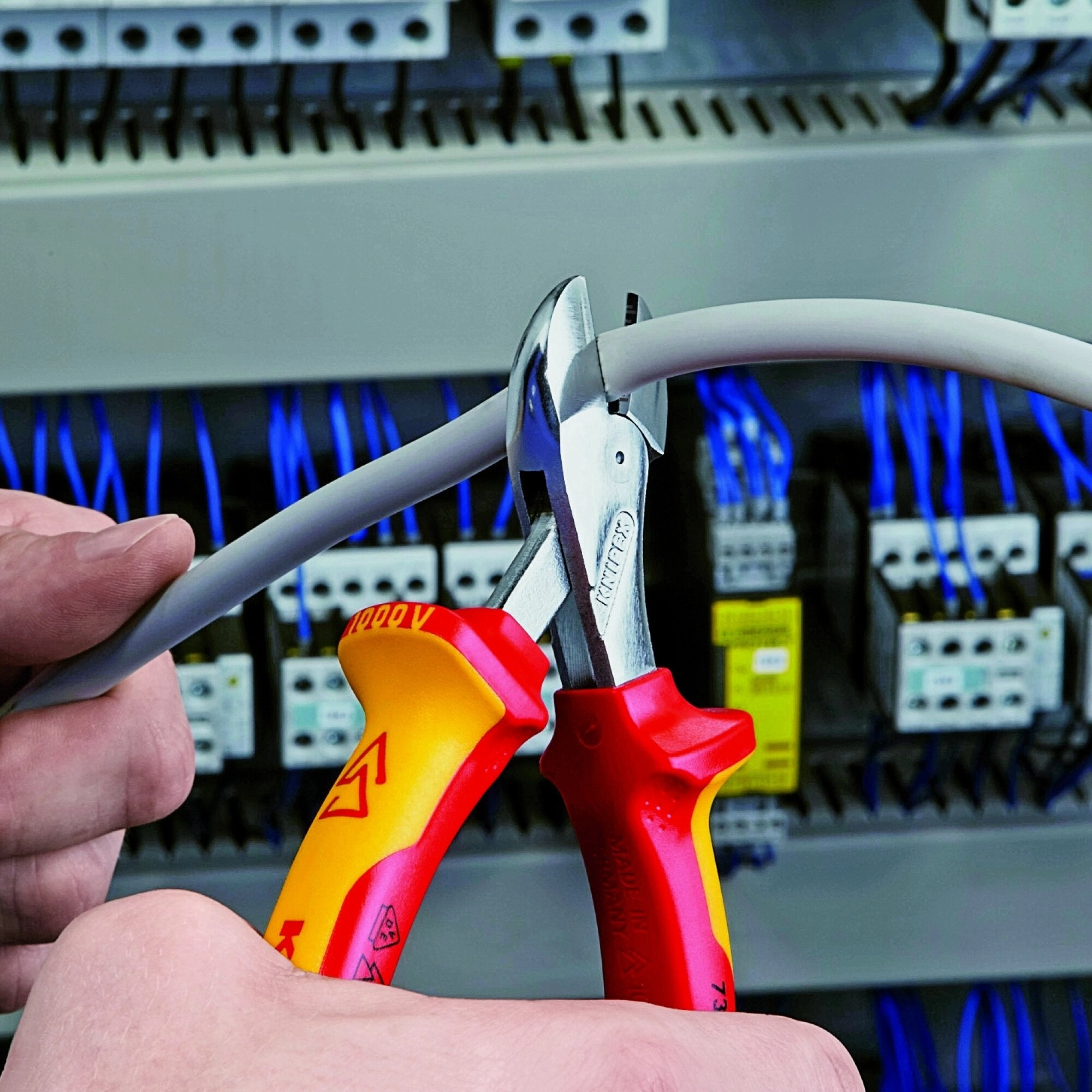 Knipex 73 06 160 6 1/4" X-Cut Compact Diagonal Cutters-1000V Insulated