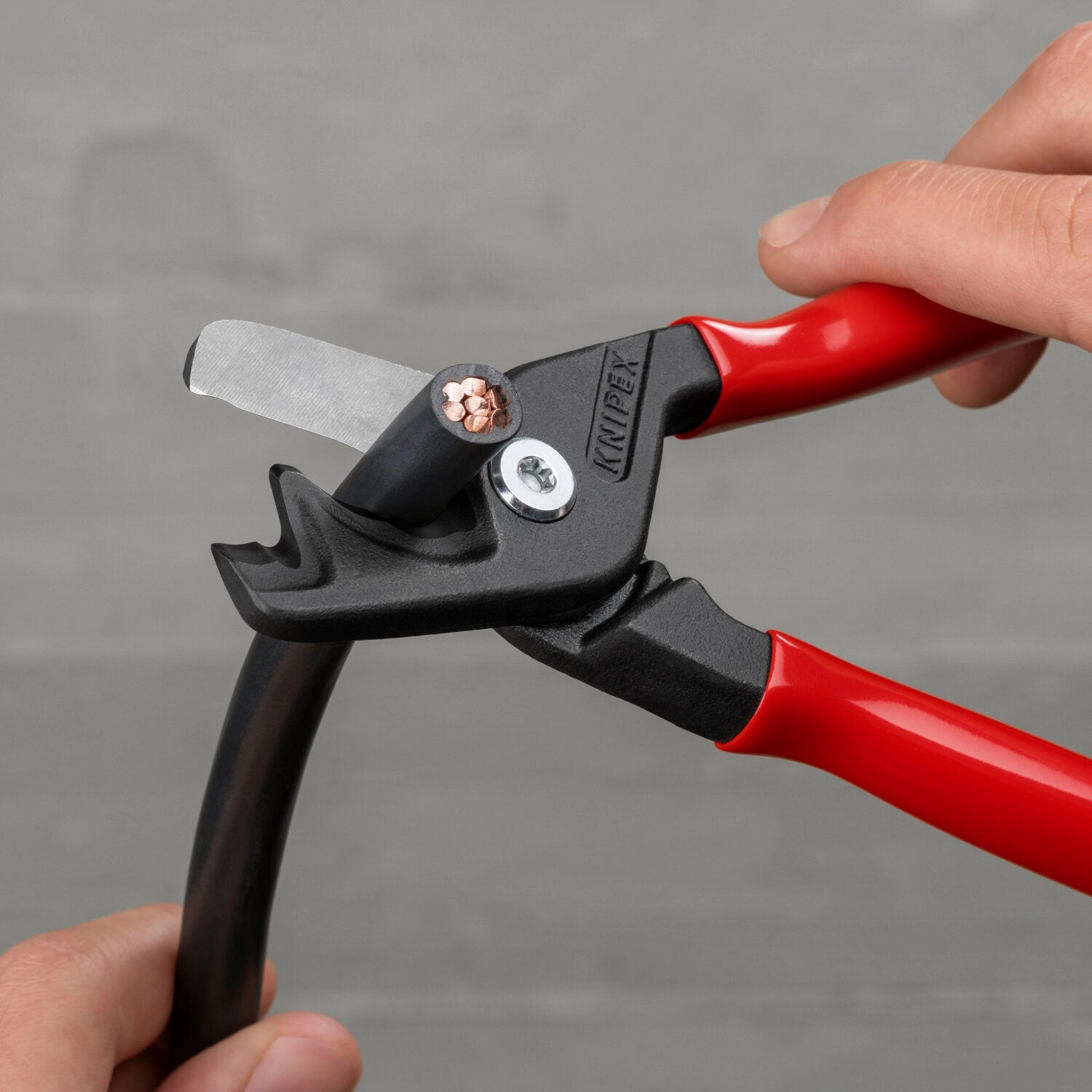 Knipex 95 11 225 StepCut XL Cable Shears, 9"