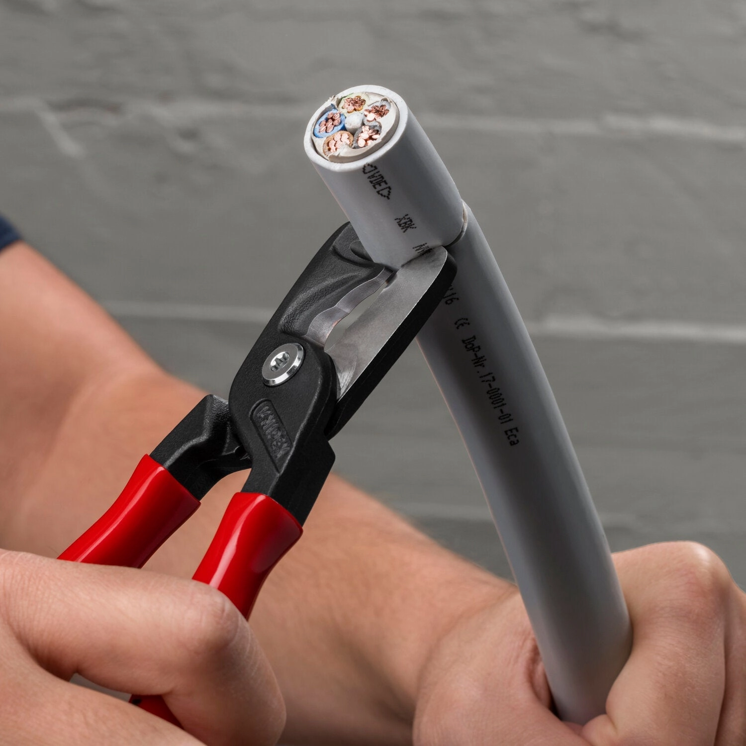 Knipex 95 11 225 StepCut XL Cable Shears, 9"